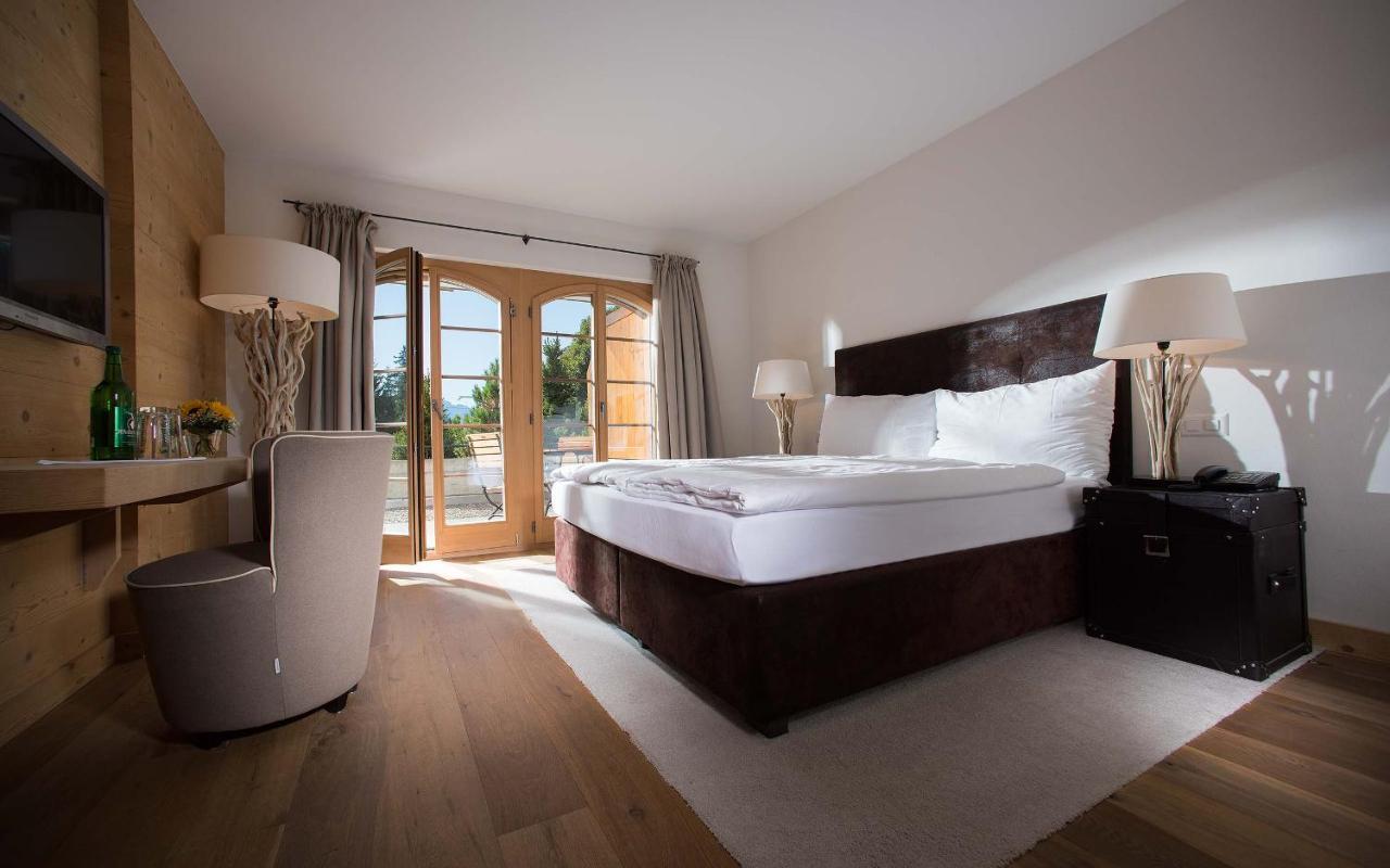 Hotel Des Alpes Superieur Gstaad Bagian luar foto