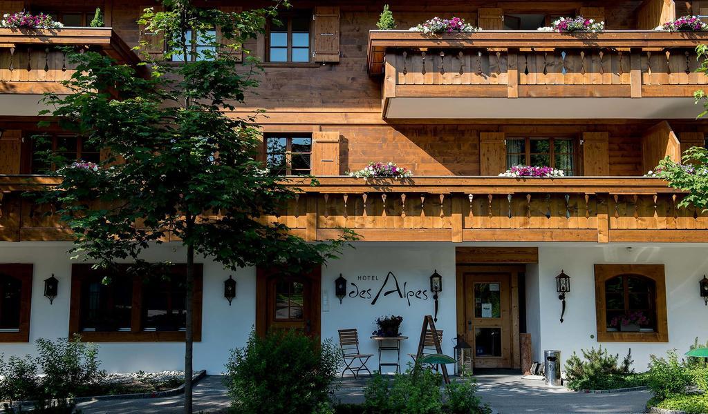 Hotel Des Alpes Superieur Gstaad Bagian luar foto